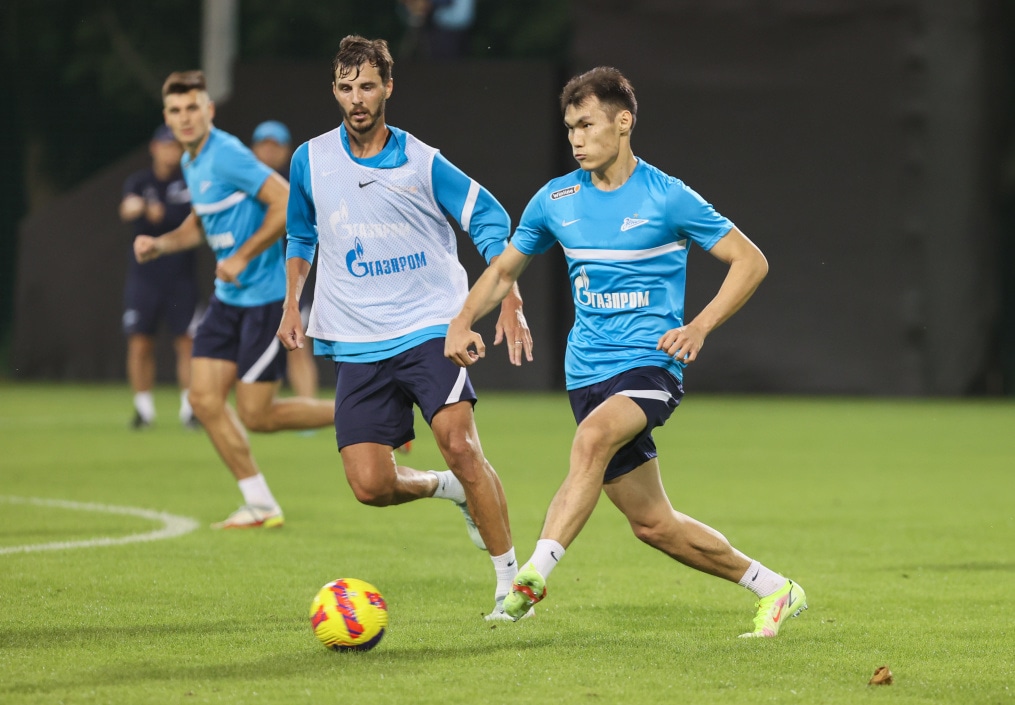 «Газпром»-тренировочные сборы в Дубае: 15 января, вечерняя тренировка