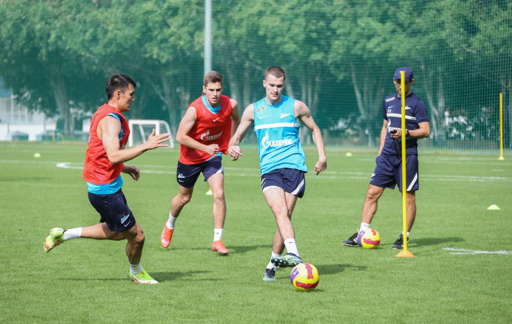 «Газпром»-тренировочные сборы в Дубае: 18 января, утренняя тренировка