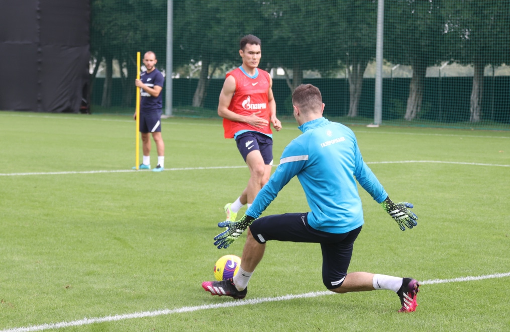«Газпром»-тренировочные сборы в Дубае: 18 января, утренняя тренировка