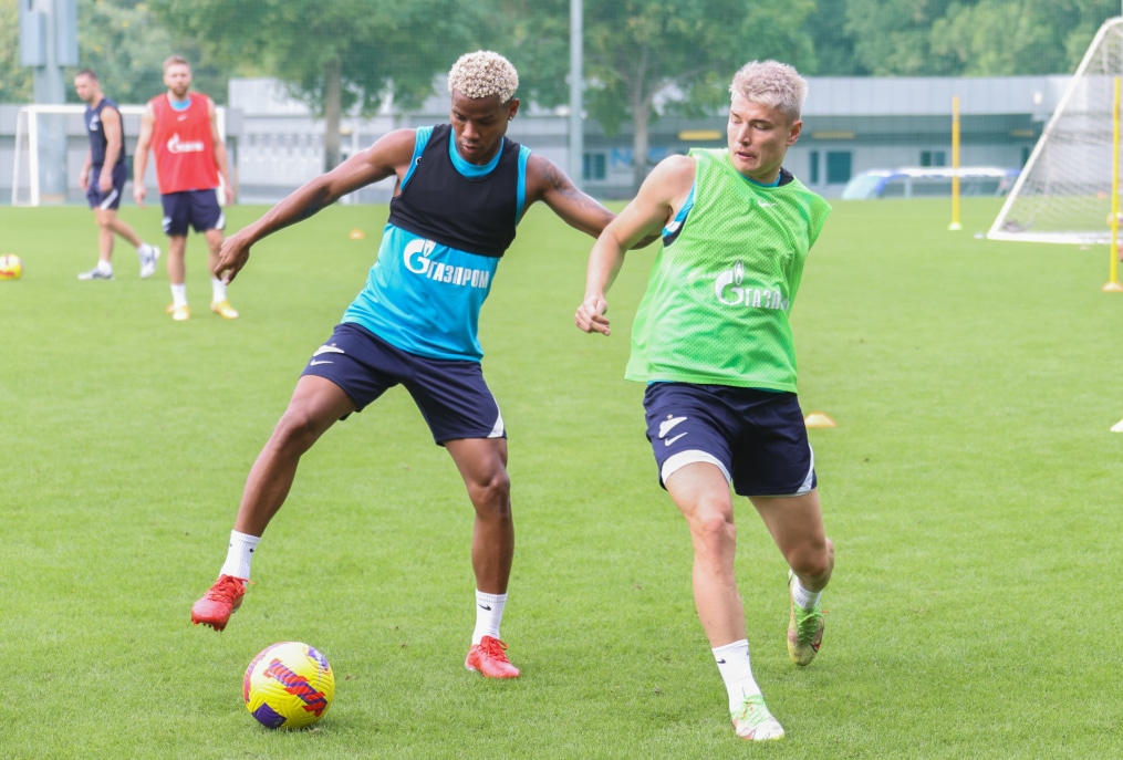 «Газпром»-тренировочные сборы в Дубае: 18 января, утренняя тренировка