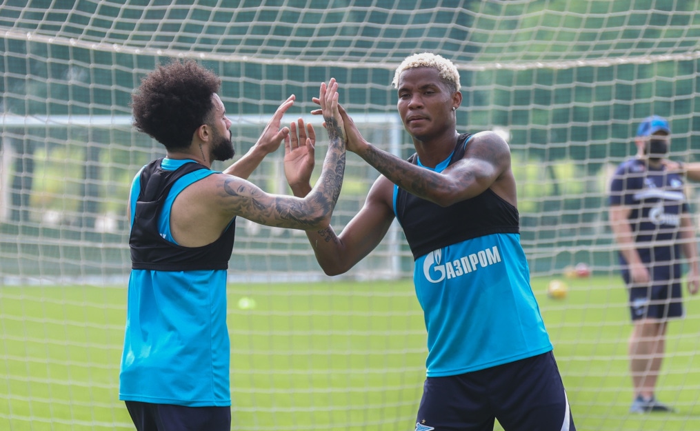 «Газпром»-тренировочные сборы в Дубае: 18 января, утренняя тренировка