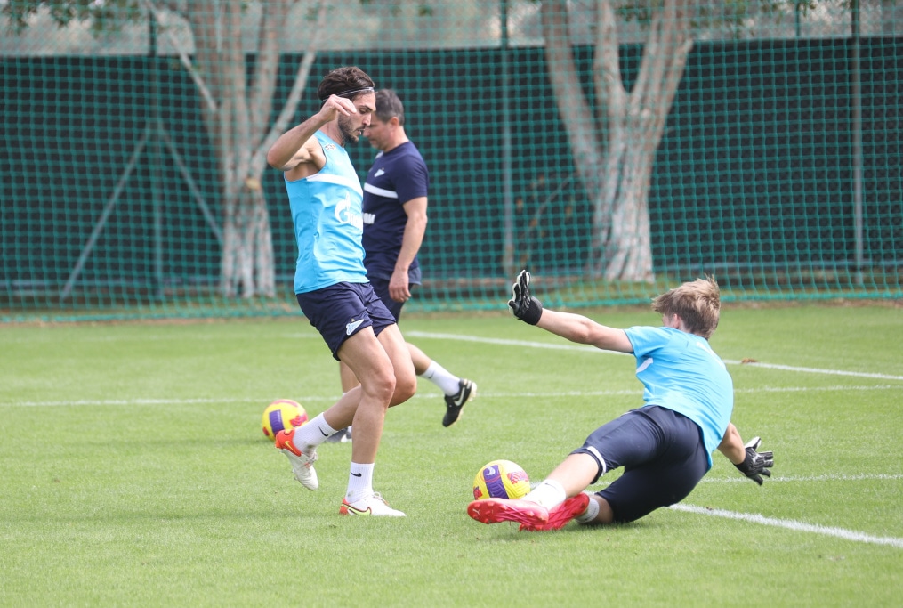 «Газпром»-тренировочные сборы в Дубае: 18 января, утренняя тренировка