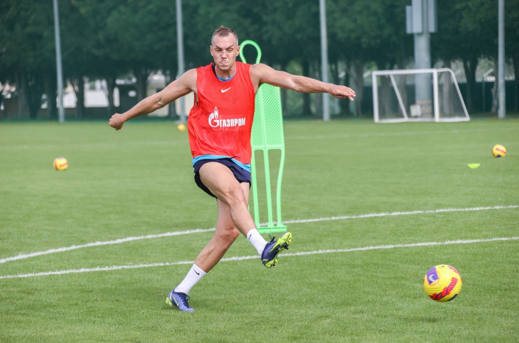 «Газпром»-тренировочные сборы в Дубае: 18 января, утренняя тренировка
