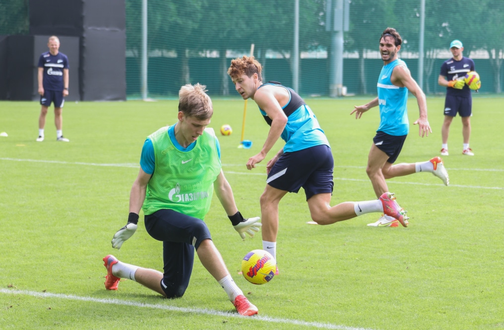 «Газпром»-тренировочные сборы в Дубае: 18 января, утренняя тренировка