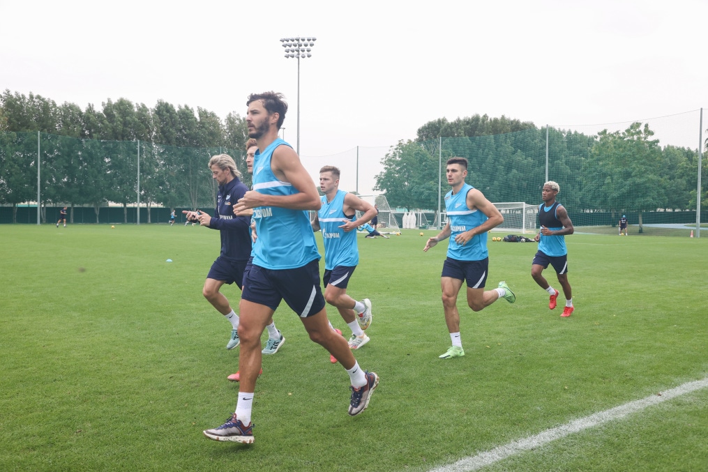 «Газпром»-тренировочные сборы в Дубае: 20 января, утренняя тренировка