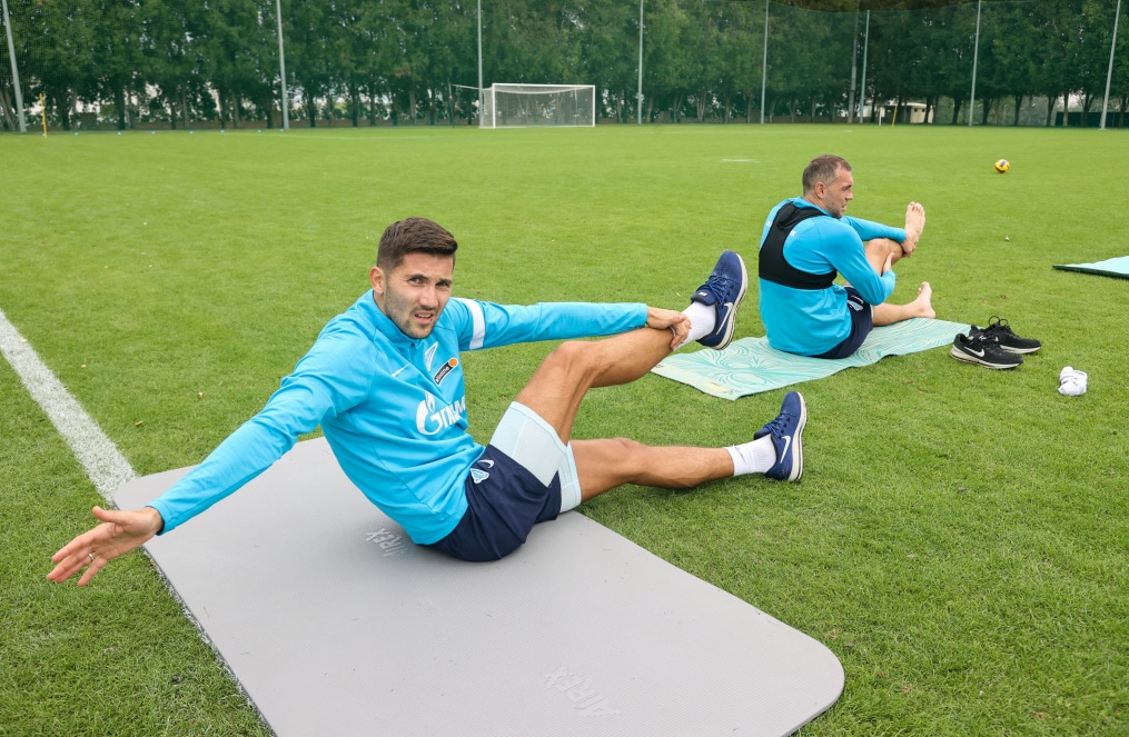 «Газпром»-тренировочные сборы в Дубае: 20 января, утренняя тренировка