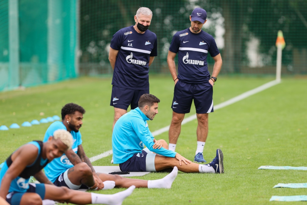 «Газпром»-тренировочные сборы в Дубае: 20 января, утренняя тренировка