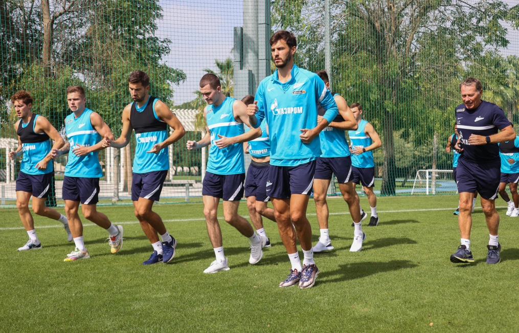 «Газпром»-тренировочные сборы в Дубае: 23 января, утренняя тренировка