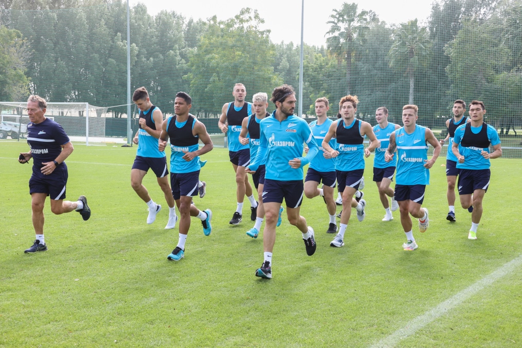 «Газпром»-тренировочные сборы в Дубае: 23 января, утренняя тренировка
