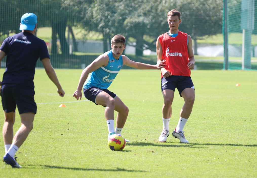 «Газпром»-тренировочные сборы в Дубае: 24 января, утренняя тренировка