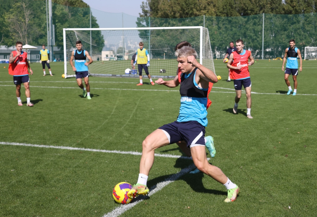 «Газпром»-тренировочные сборы в Дубае: 24 января, утренняя тренировка