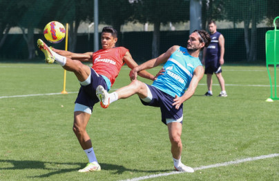 «Газпром»-тренировочные сборы в Дубае: 24 января, утренняя тренировка