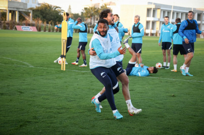 «Газпром» — тренировочные сборы в Португалии: 5 феврала, вечерняя тренировка