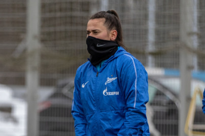 The women's team «Zenit» has started training at the base in Udelny Park