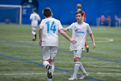 Товарищеские матчи команд «Газпром»-Академии:  первый матч команд 2009 года рождения