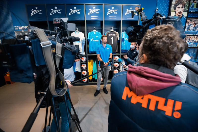 Презентация новичка «Зенита» Станислава Крицюка