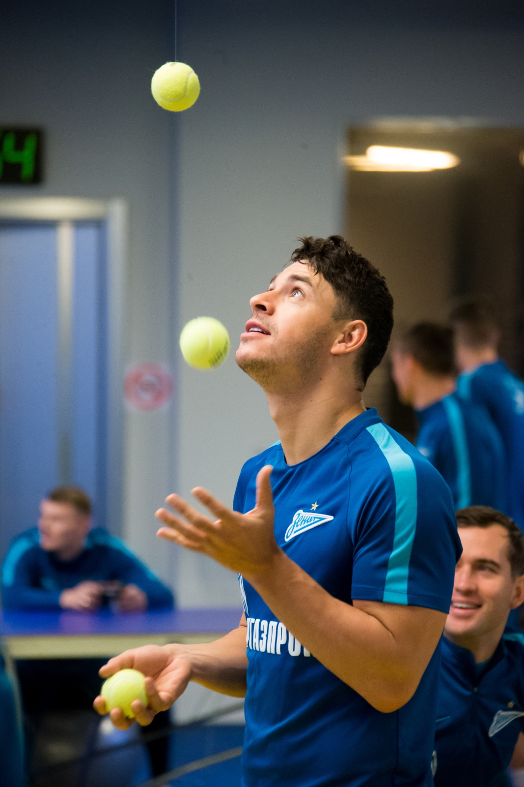 Тренировка «Зенита» перед матчем против «Маккаби»: фоторепортаж из «Газпром» — тренировочного центра.