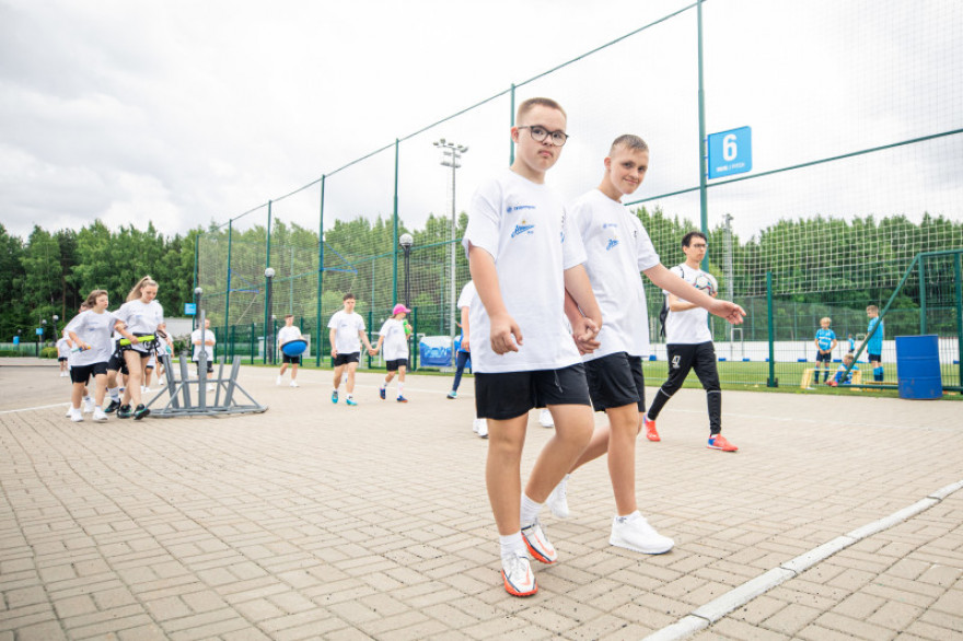 Сборы футболистов с ограниченными возможностями в «Газпром» — Академии