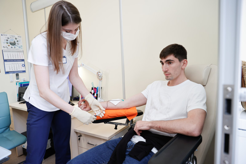 Зелимхан Бакаев проходит медосмотр в ММЦ «СОГАЗ»