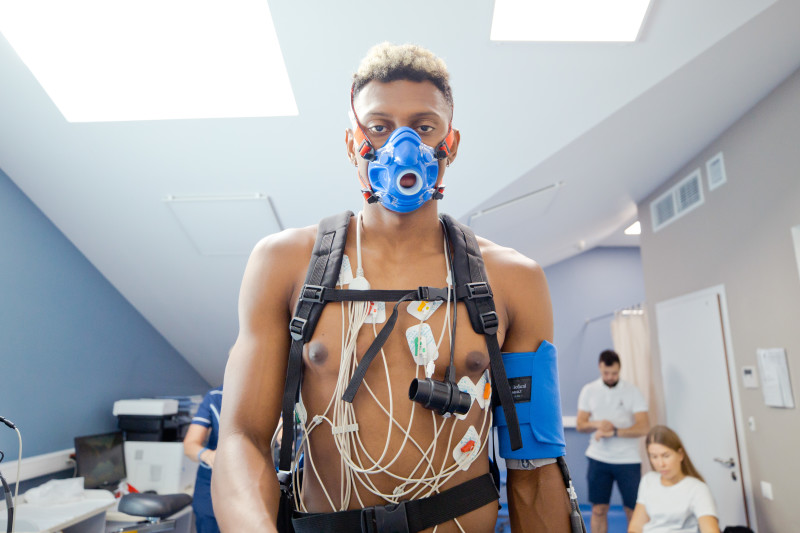 Медосмотр Матео Кассьерры в ММЦ «СОГАЗ»