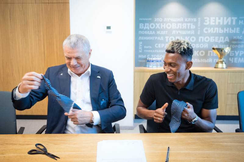 Матео Кассьерра заключил контракт с «Зенитом»