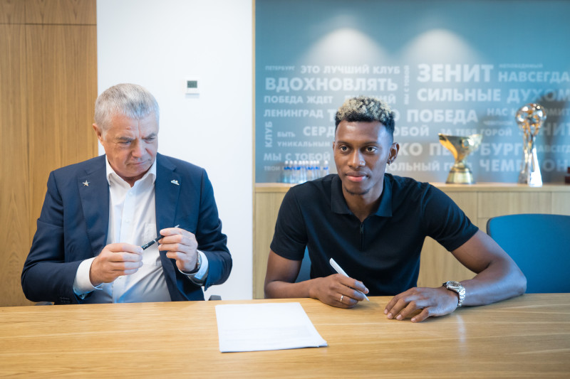 Матео Кассьерра заключил контракт с «Зенитом»