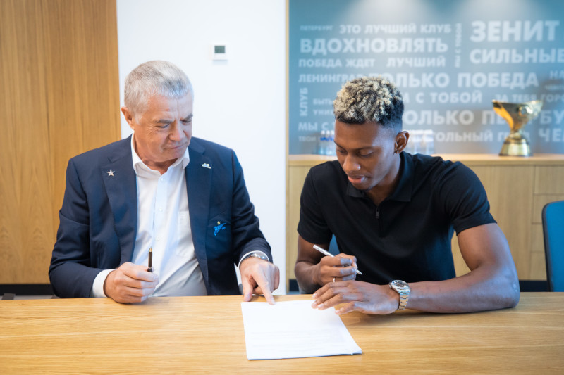 Матео Кассьерра заключил контракт с «Зенитом»