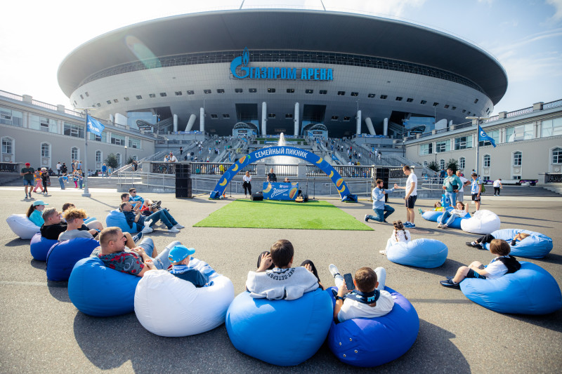 Фан-променад перед матчем «Зенит» — «Торпедо»