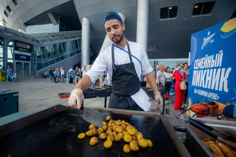 Фан-променад перед матчем «Зенит» — «Торпедо»