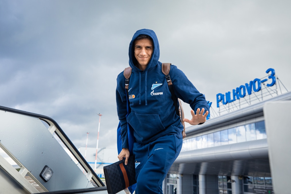 Команда в Пулково перед вылетом в Москву на матч со «Спартаком»