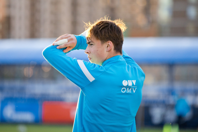 Тренер «Црвены Звезды» на тренировке «Зенита»-м