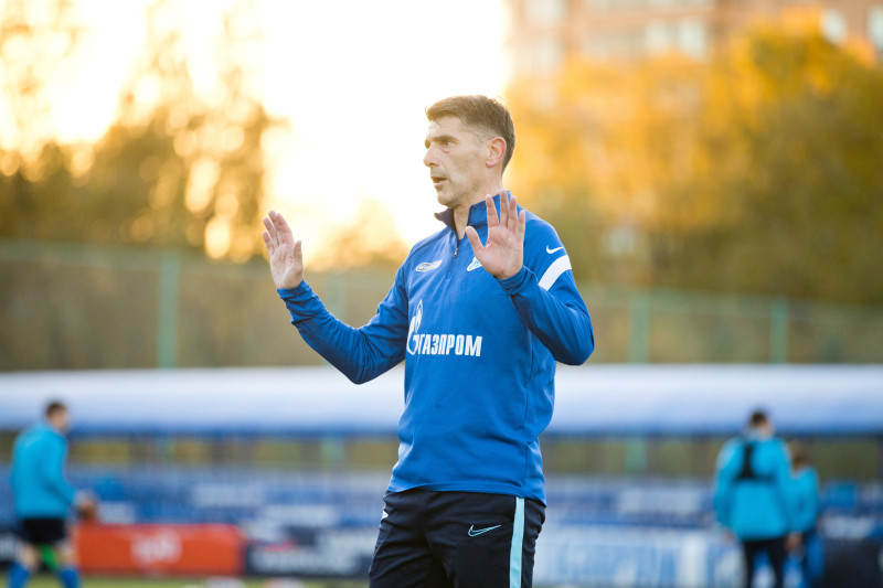 Тренер «Црвены Звезды» на тренировке «Зенита»-м