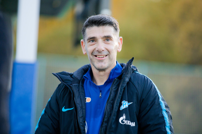 Тренер «Црвены Звезды» на тренировке «Зенита»-м