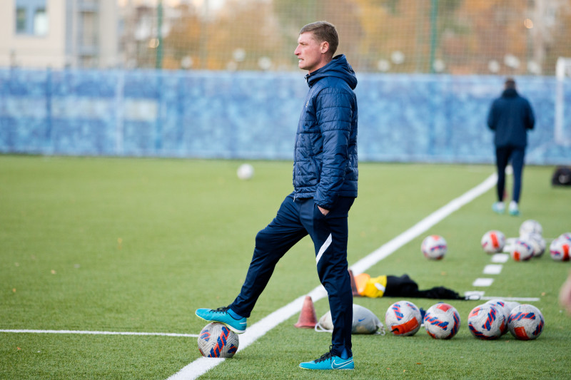 Тренер «Црвены Звезды» на тренировке «Зенита»-м