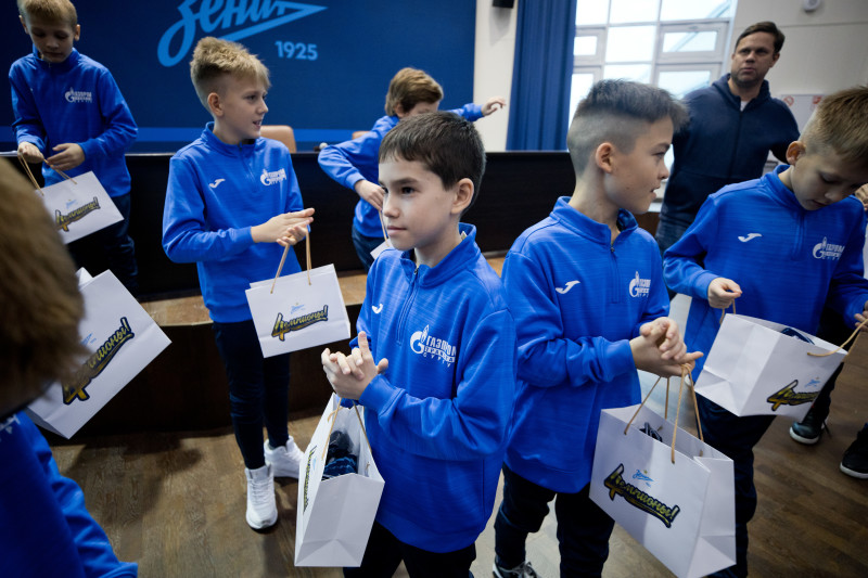 Встреча команды из Сургута с Владиславом Радимовым и Анатолием Давыдовым