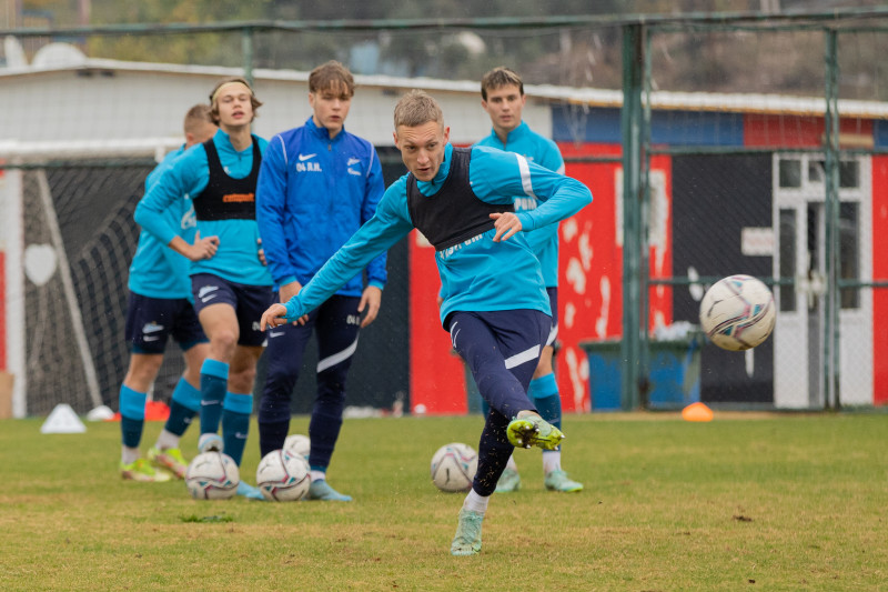 «Газпром» — тренировочные сборы «Зенита»-м в Турции: 28 ноября, утренняя тренировка