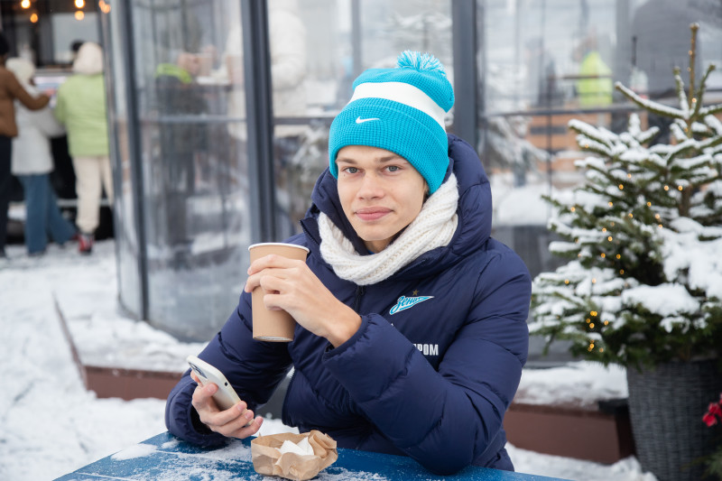 Команда «Зенит»-м на катке у Флагштока