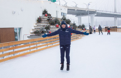 Команда «Зенит»-м на катке у Флагштока
