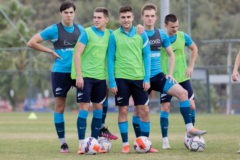 «Газпром» — тренировочные сборы «Зенита»-м в Турции: 21 ноября, утренняя тренировка