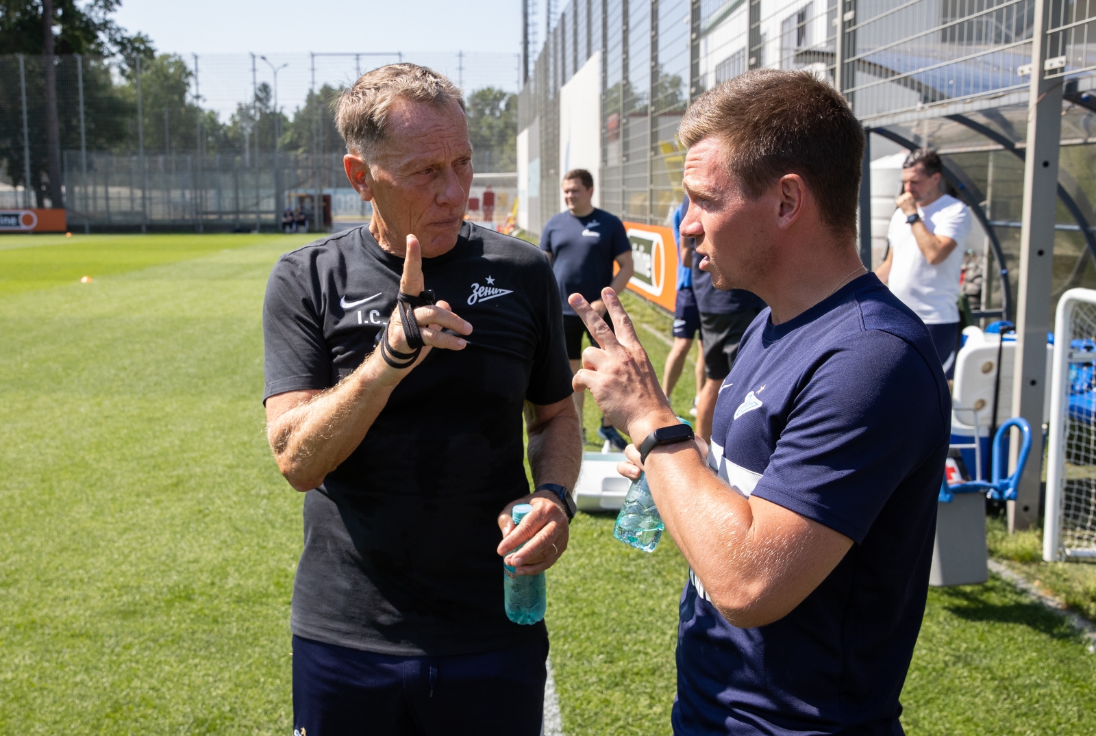 Тренеры «Газпром»-академии на тренировке «Зенита» перед матчем с «Црвеной Звездой»