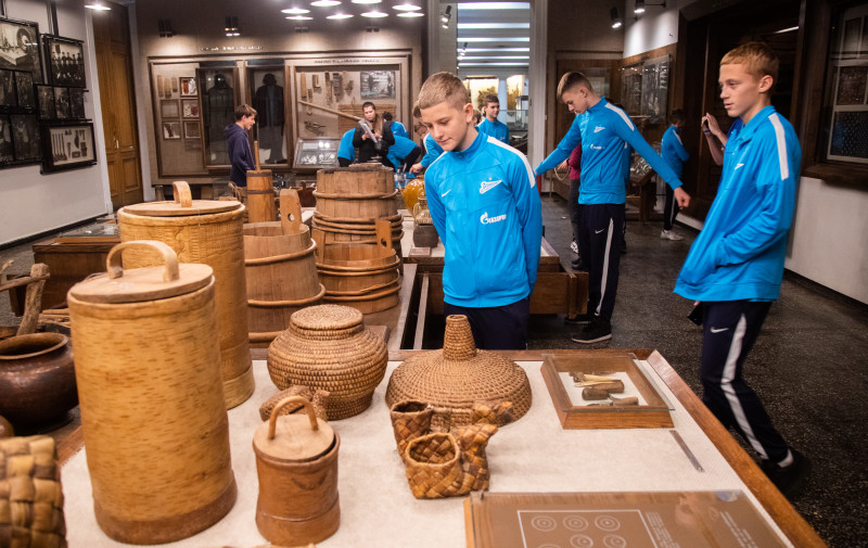 Команда «Газпром»-Академии 2007 г.р., на экскурсии в Этнографическом музее