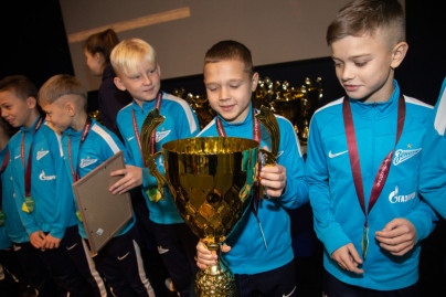 Церемония награждения победителей Первенства Санкт-Петербурга по футболу