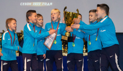 Церемония награждения победителей Первенства Санкт-Петербурга по футболу