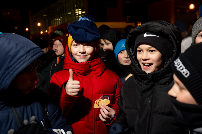 Новогодняя елка в «Газпром» — Академии