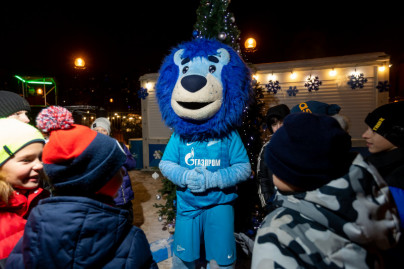 Новогодняя елка в «Газпром» — Академии