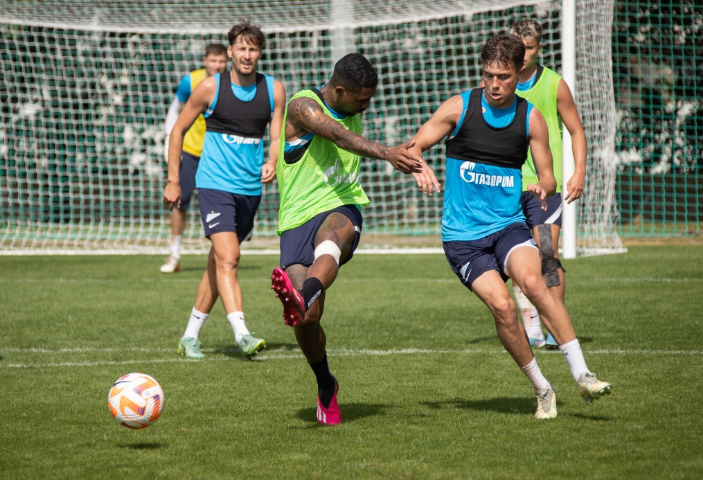 «Газпром» — тренировочные сборы в Дубае, 3 февраля: утренняя тренировка