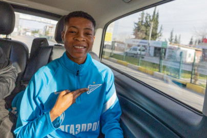 Приезд на сборы новичка женской команды «Зенит» Мэри-Энн Эзенагу