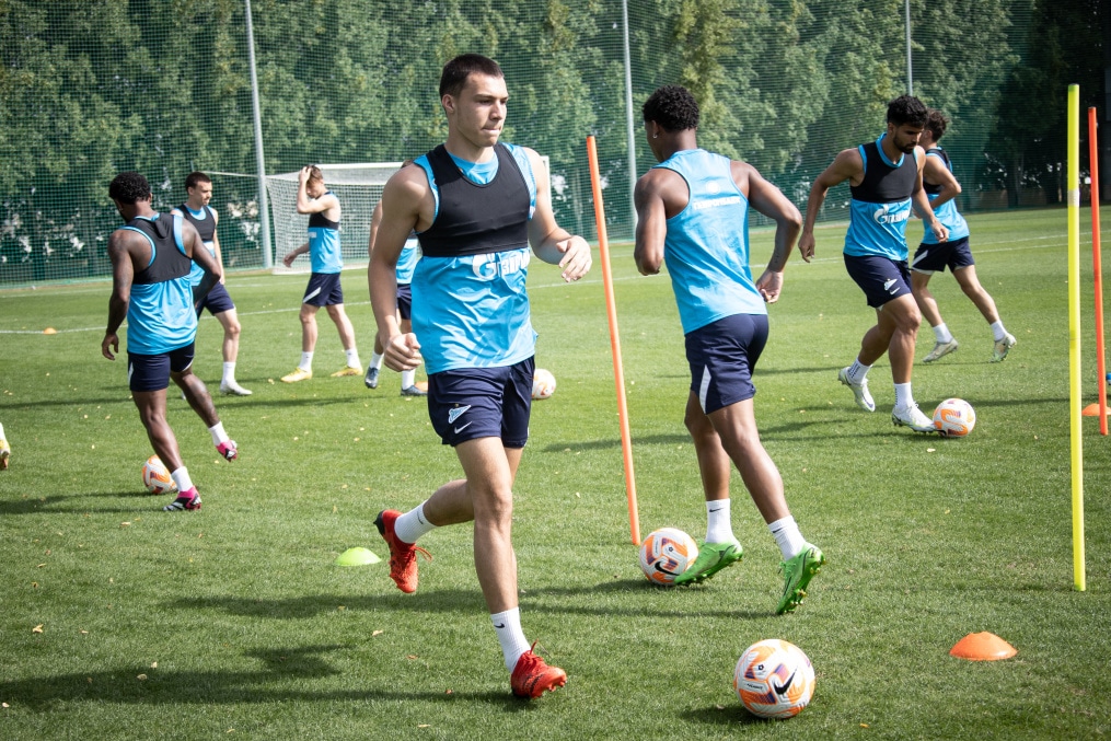 «Газпром»-тренировочные сборы в Дубае: 8 февраля, утренняя тренировка