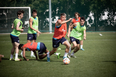 «Газпром»-тренировочные сборы в Дубае: 8 февраля, утренняя тренировка