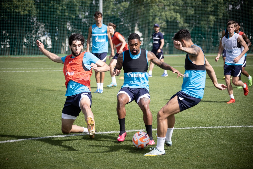 «Газпром»-тренировочные сборы в Дубае: 8 февраля, утренняя тренировка